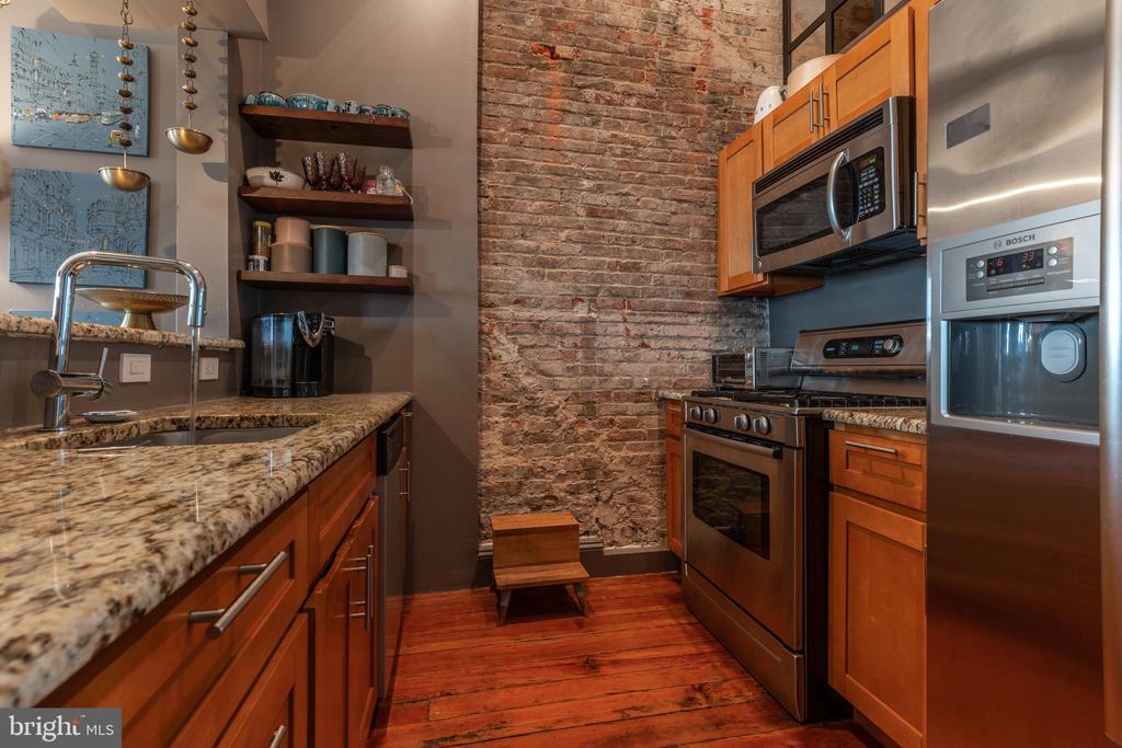 38 N FRONT STREET Unit: 4F