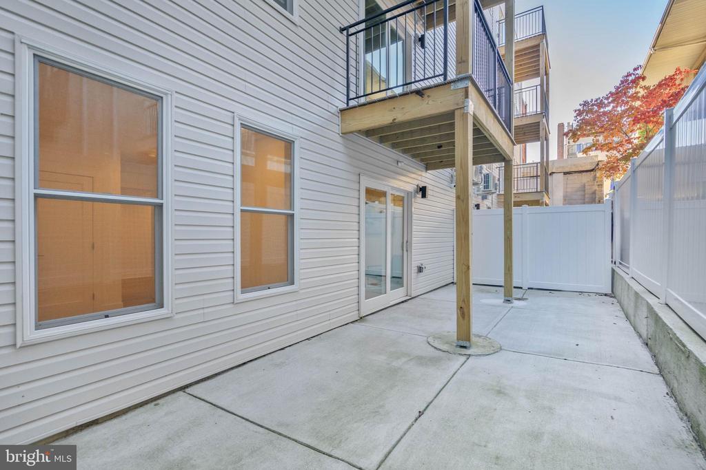 825 BAINBRIDGE STREET Unit: 103