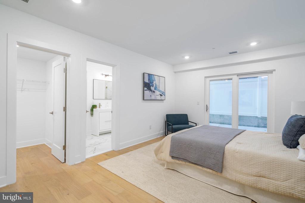 825 BAINBRIDGE STREET Unit: 103