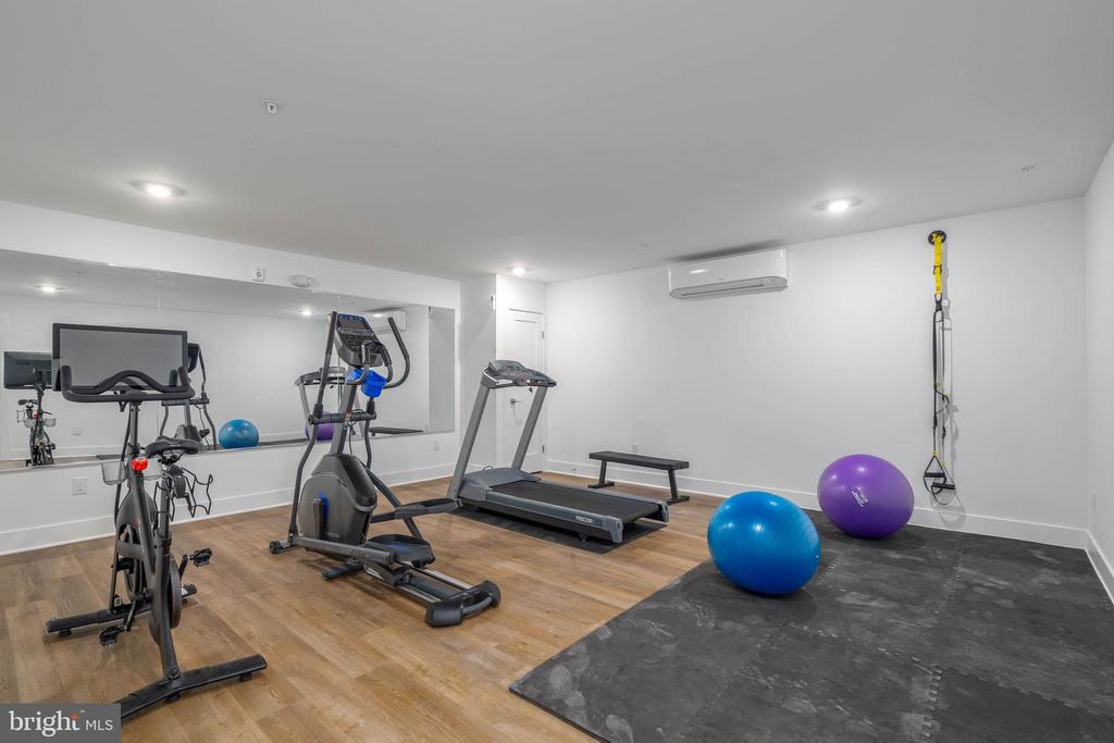 825 BAINBRIDGE STREET Unit: 304