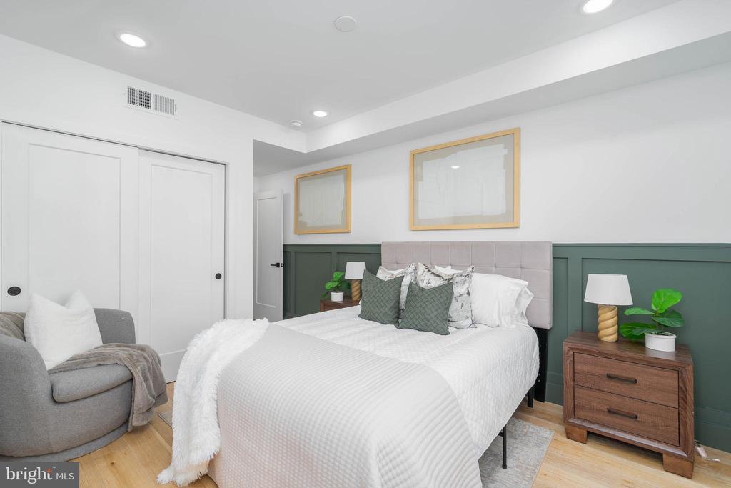 1623 CHRISTIAN STREET Unit: 3