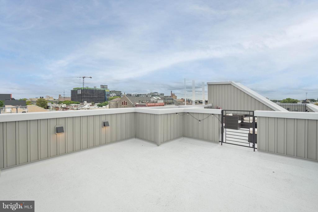 1623 CHRISTIAN STREET Unit: 3