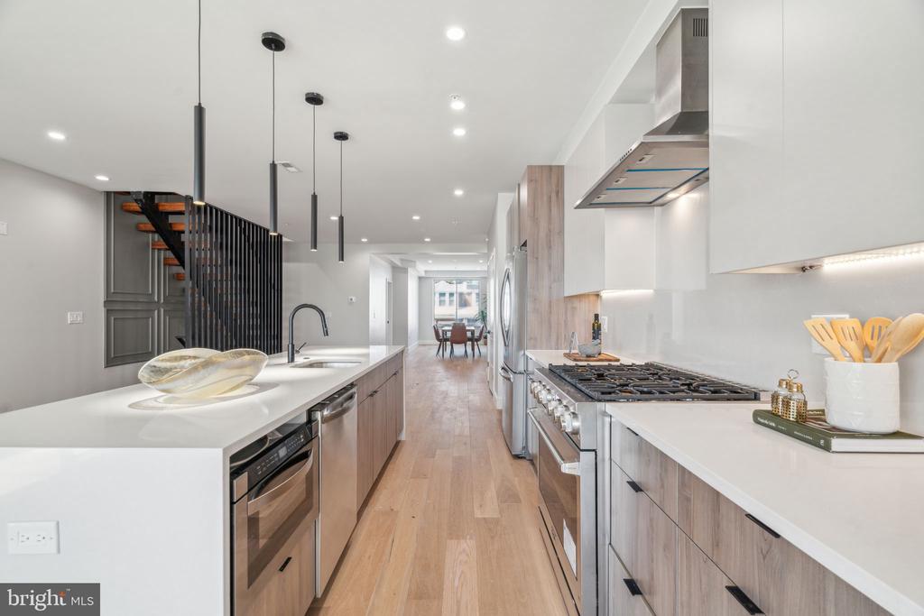 335 FOUNTAIN STREET Unit: B