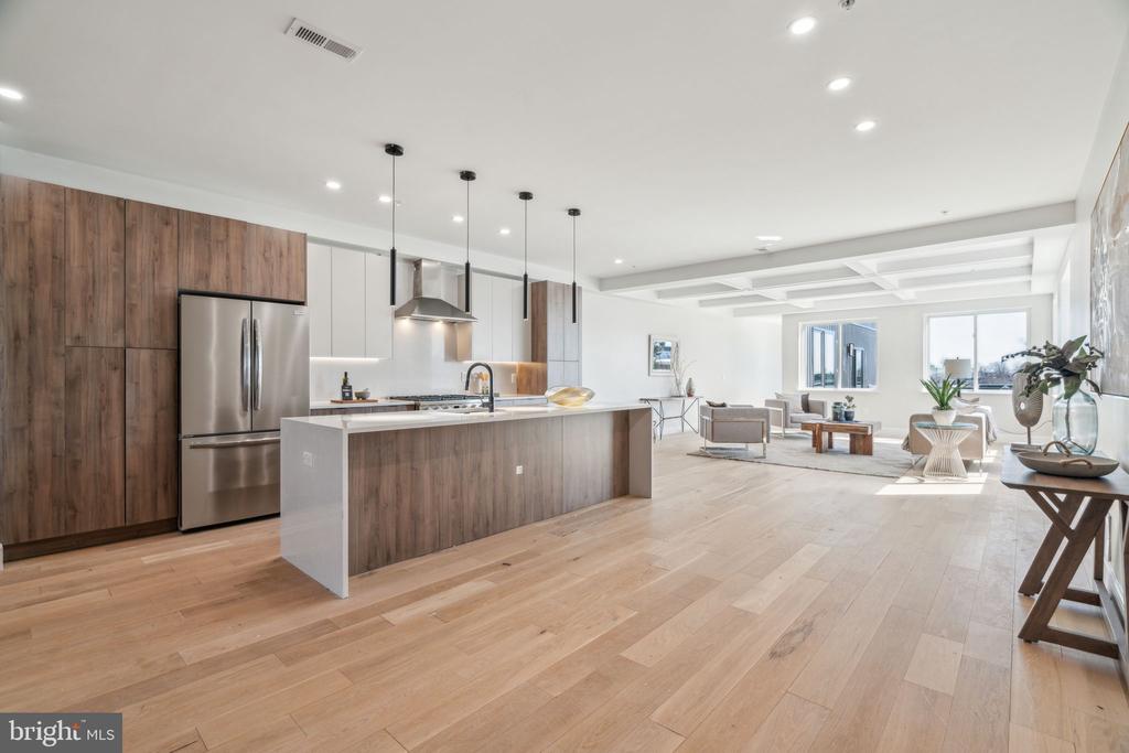335 FOUNTAIN STREET Unit: B