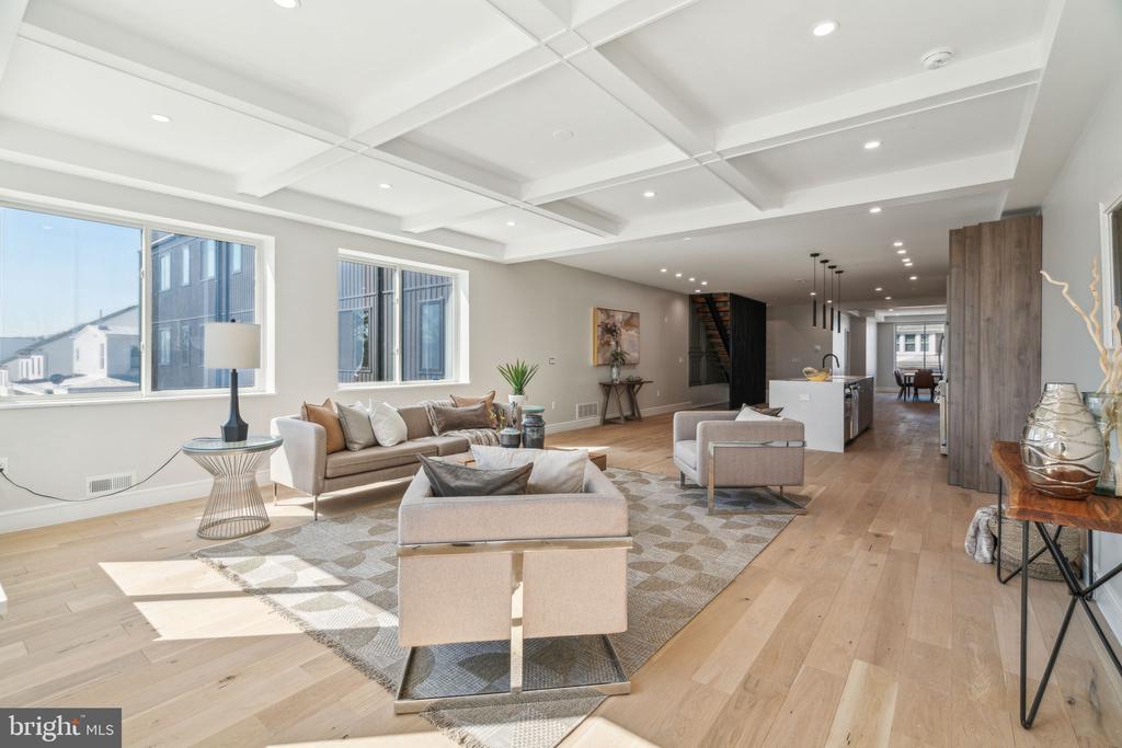335 FOUNTAIN STREET Unit: B
