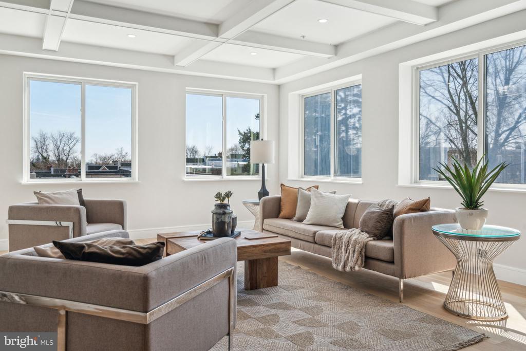 335 FOUNTAIN STREET Unit: B