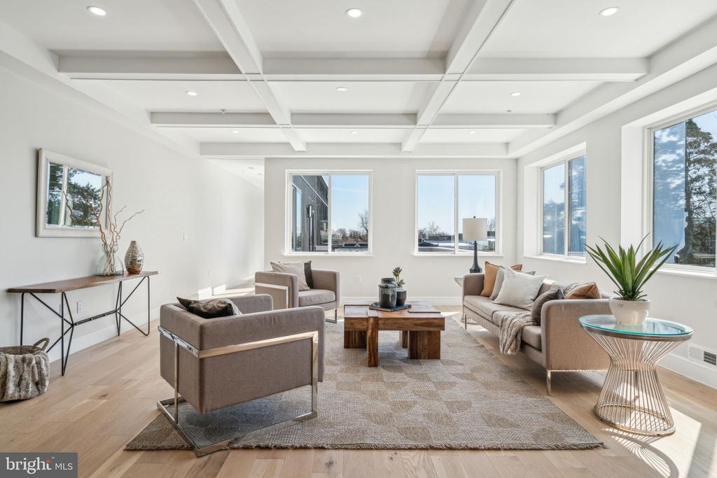 335 FOUNTAIN STREET Unit: B