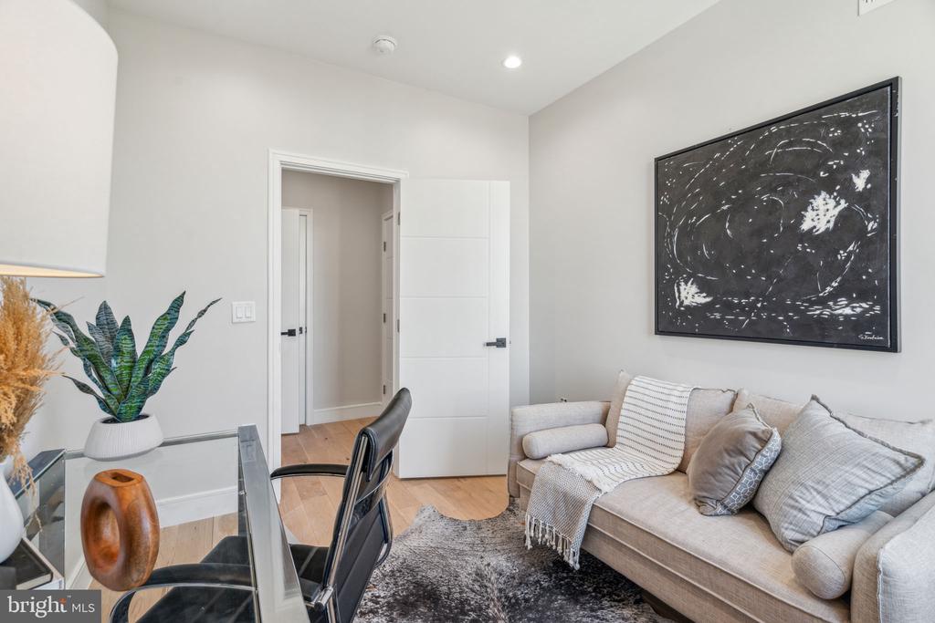 335 FOUNTAIN STREET Unit: B