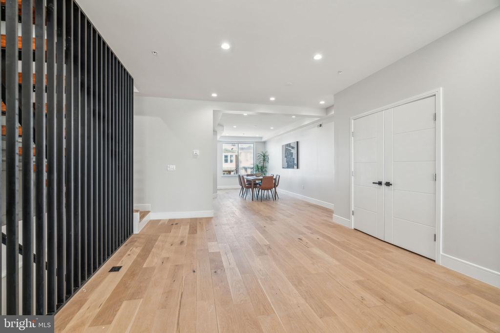 335 FOUNTAIN STREET Unit: B