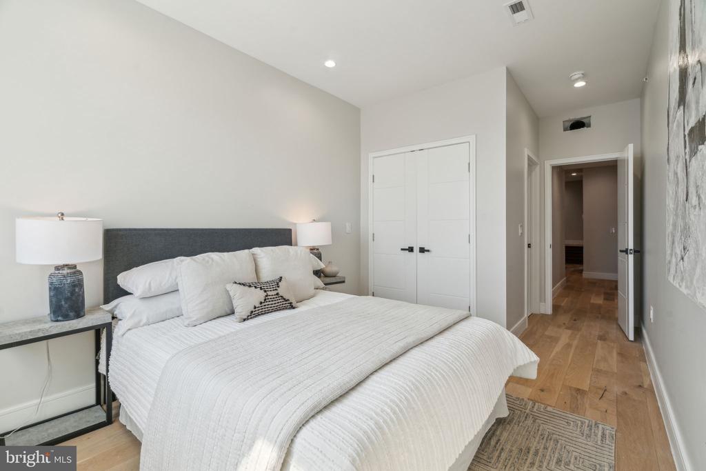 335 FOUNTAIN STREET Unit: B