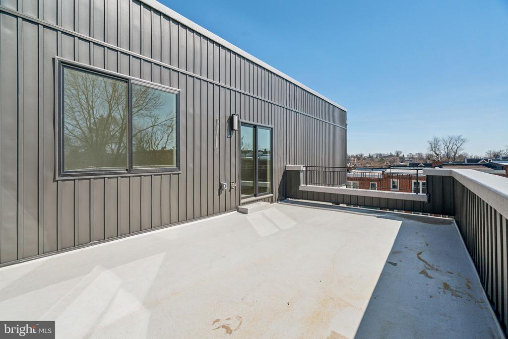 335 FOUNTAIN STREET Unit: B