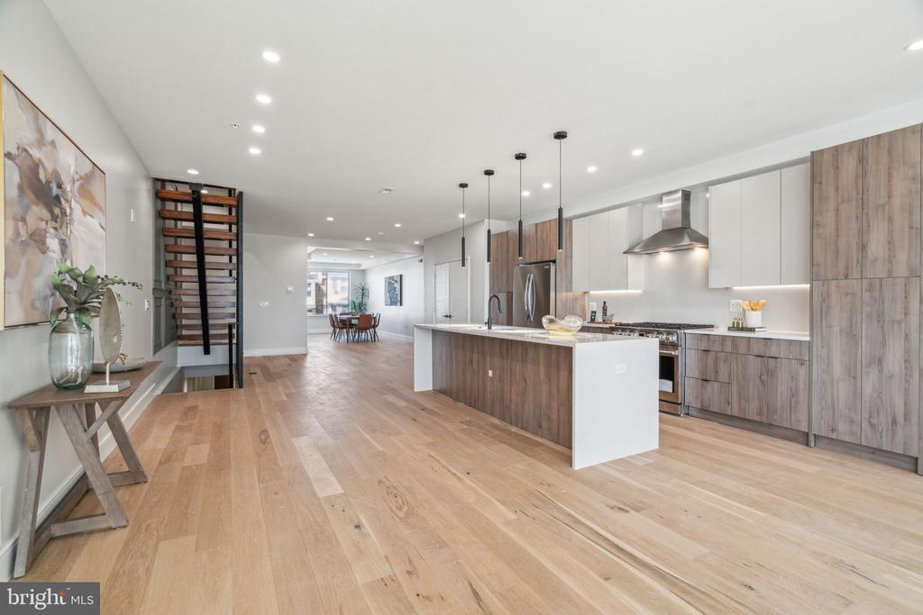 335 FOUNTAIN STREET Unit: B
