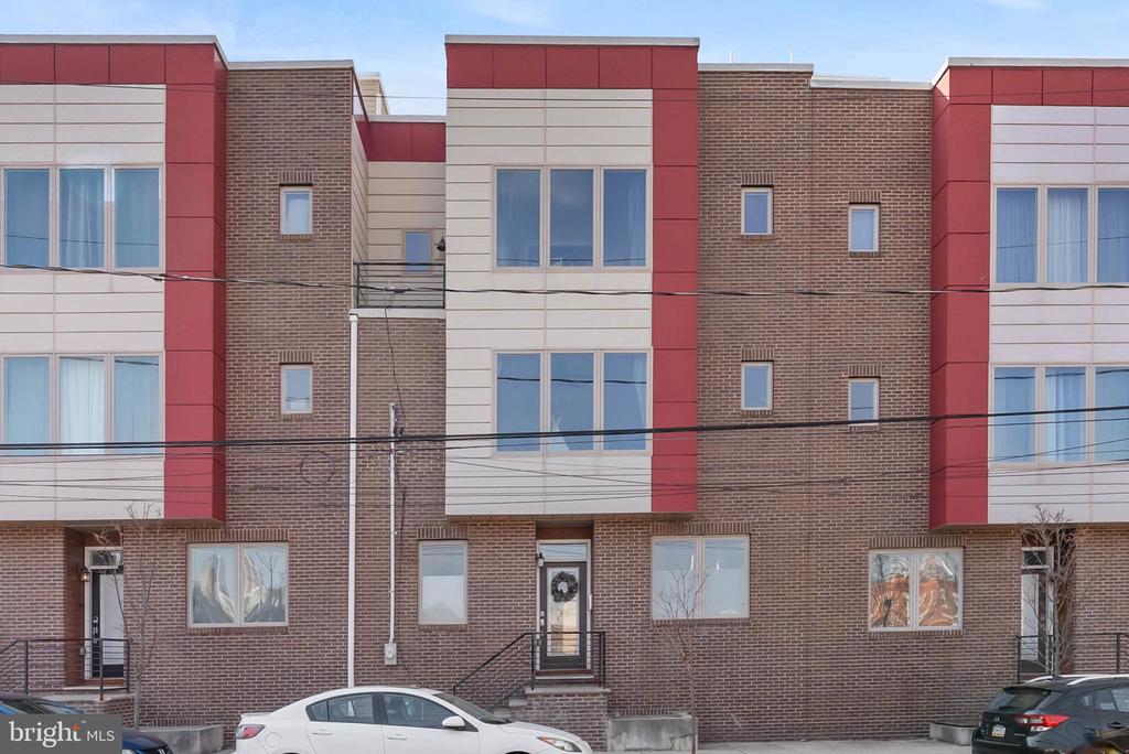 1842 N HANCOCK STREET