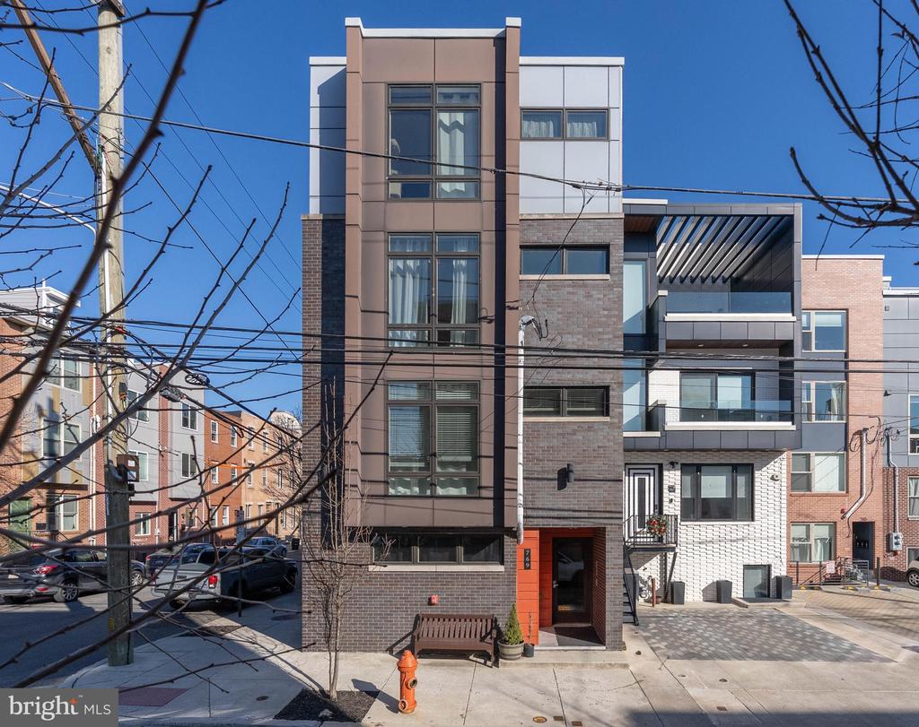 769 N UBER STREET Unit: 3