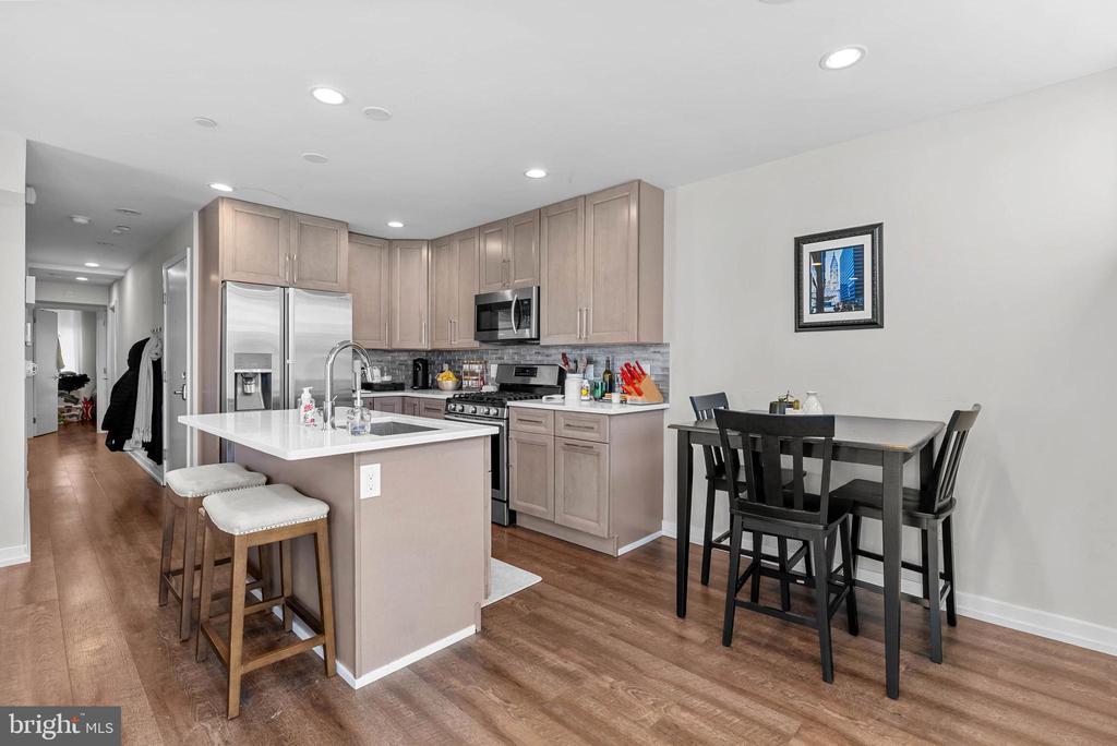 769 N UBER STREET Unit: 3