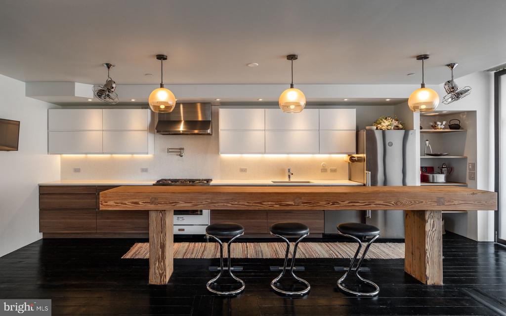241 CHESTNUT STREET Unit: F