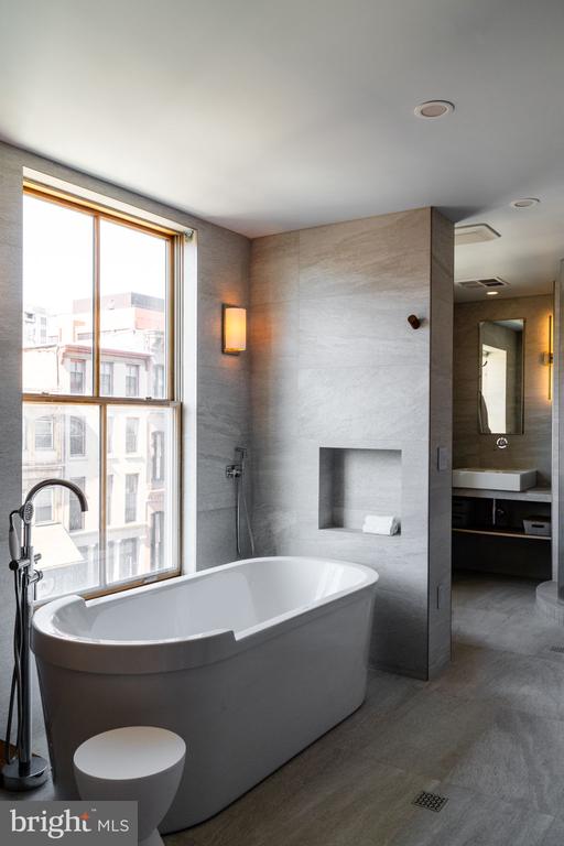 241 CHESTNUT STREET Unit: F