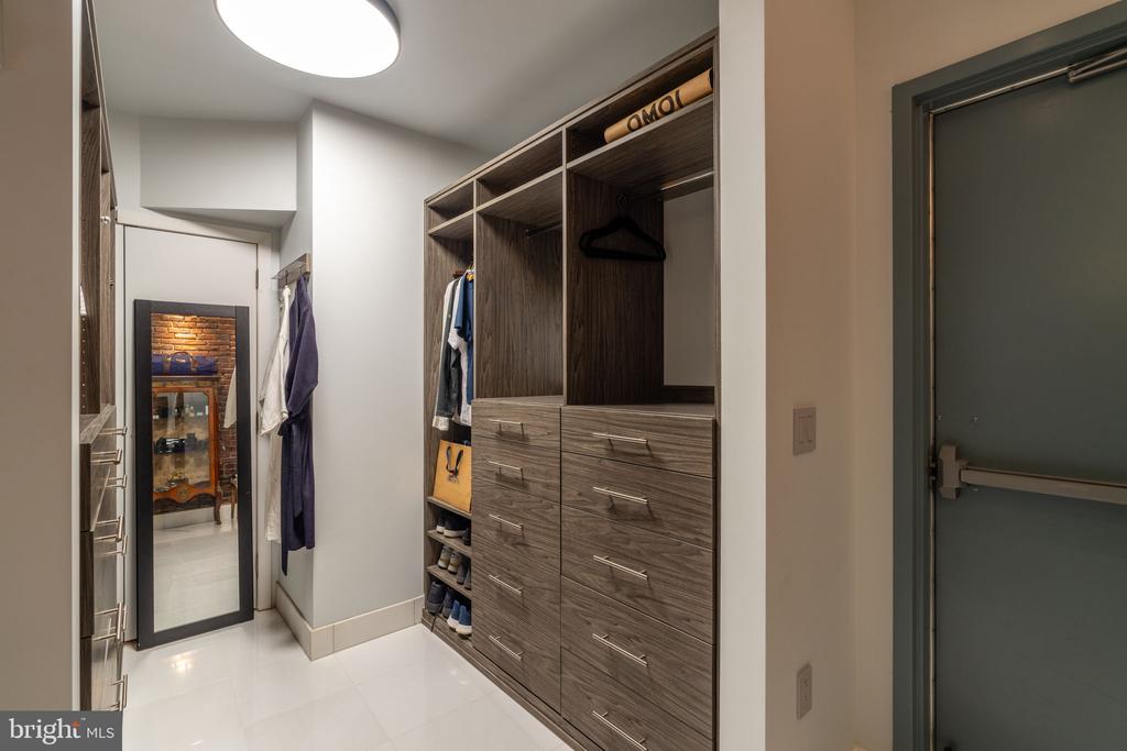 241 CHESTNUT STREET Unit: F