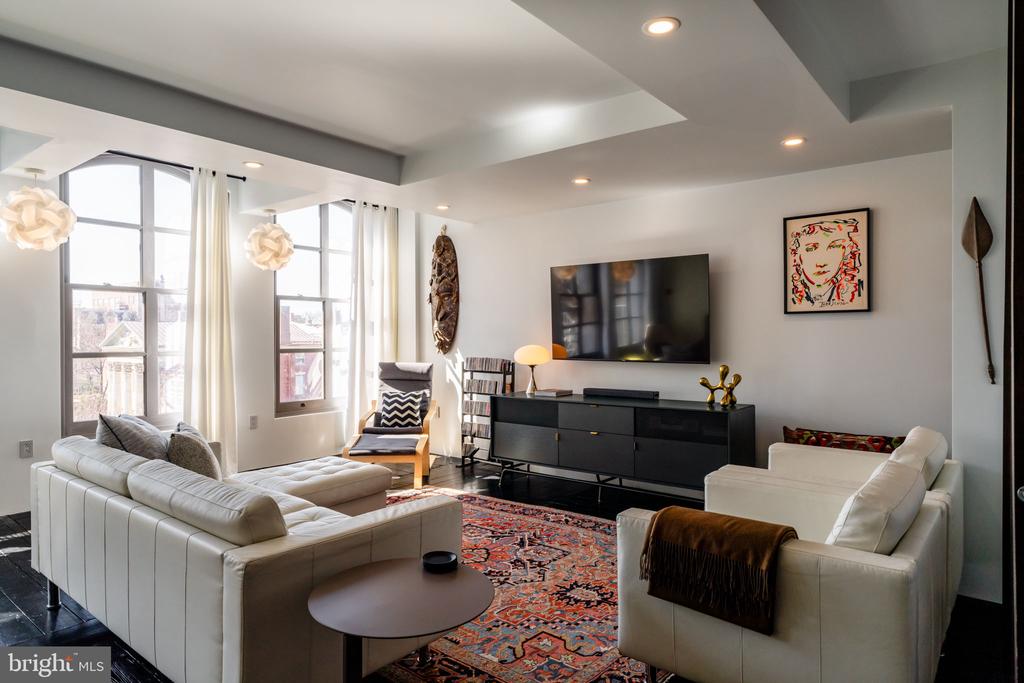 241 CHESTNUT STREET Unit: F