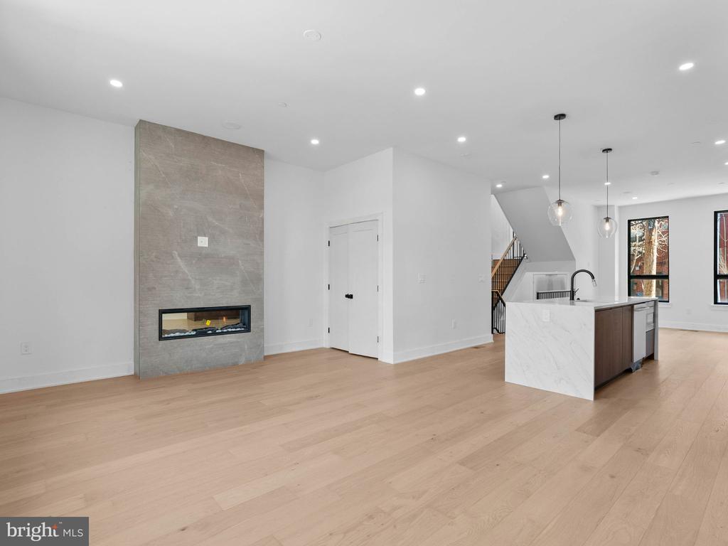 710 S 17TH STREET