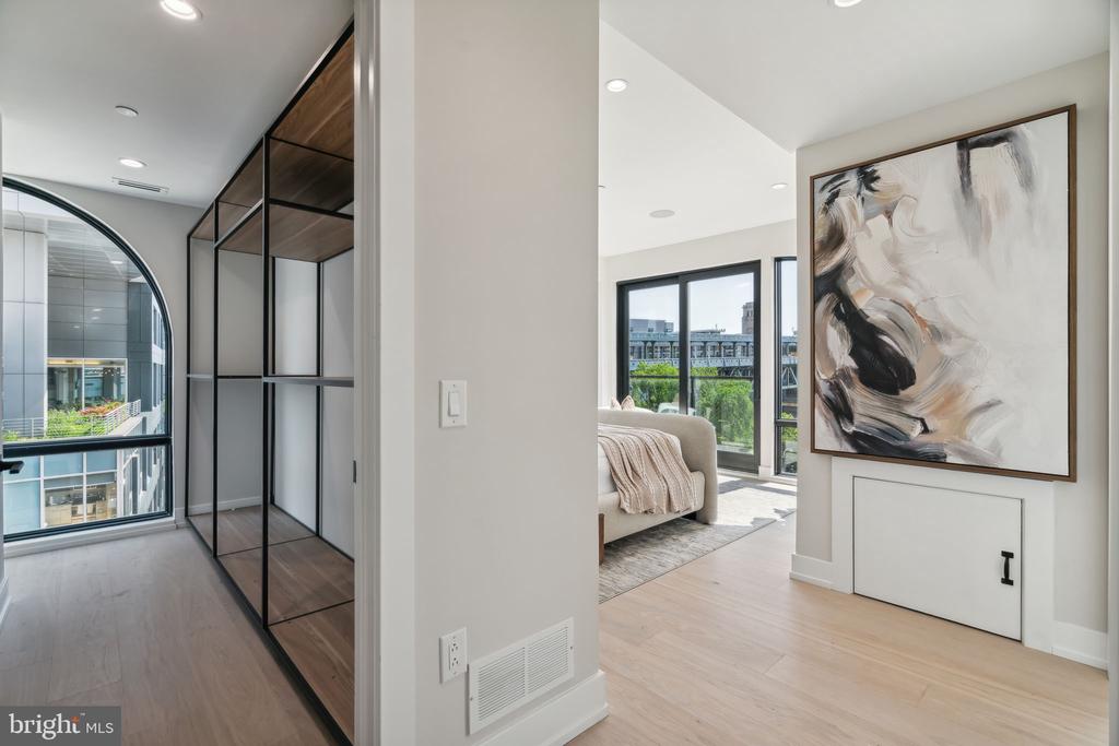 160 N 2ND STREET Unit: 601