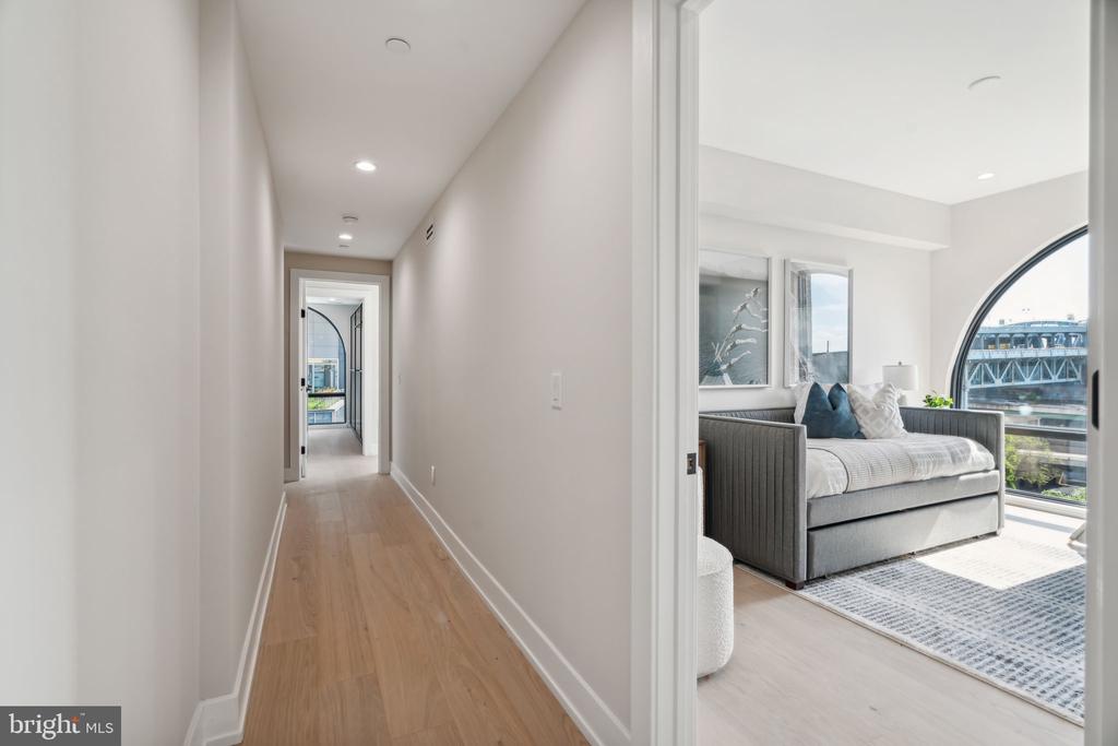 160 N 2ND STREET Unit: 601