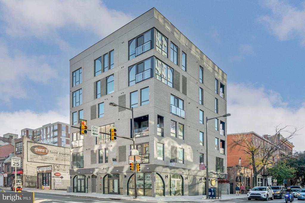 160 N 2ND STREET Unit: 601