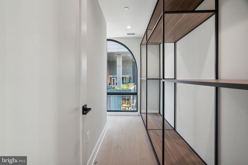 160 N 2ND STREET Unit: 601