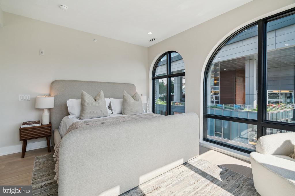 160 N 2ND STREET Unit: 601