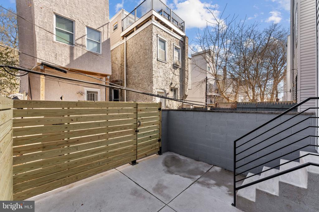 2355 GERRITT STREET