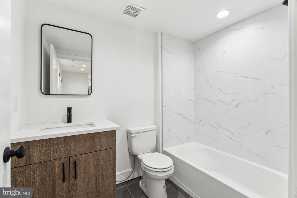 1810 FEDERAL STREET Unit: 1