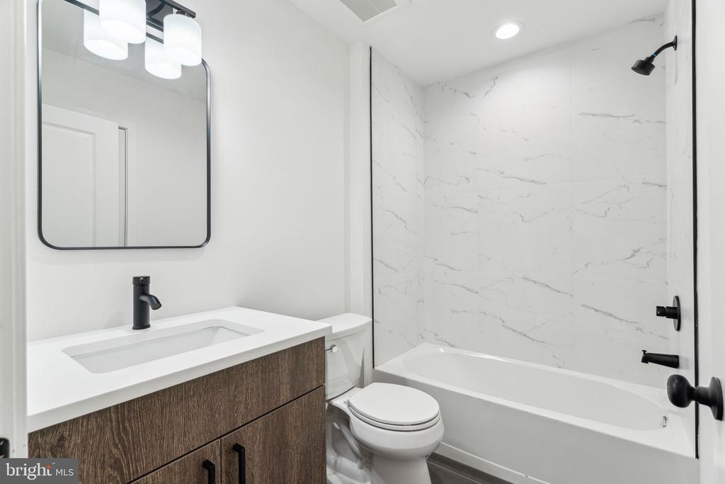 1810 FEDERAL STREET Unit: 1