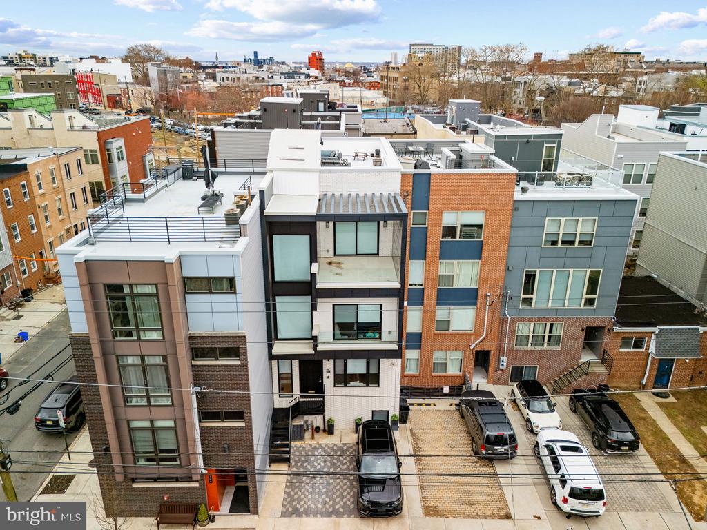 767 N UBER STREET