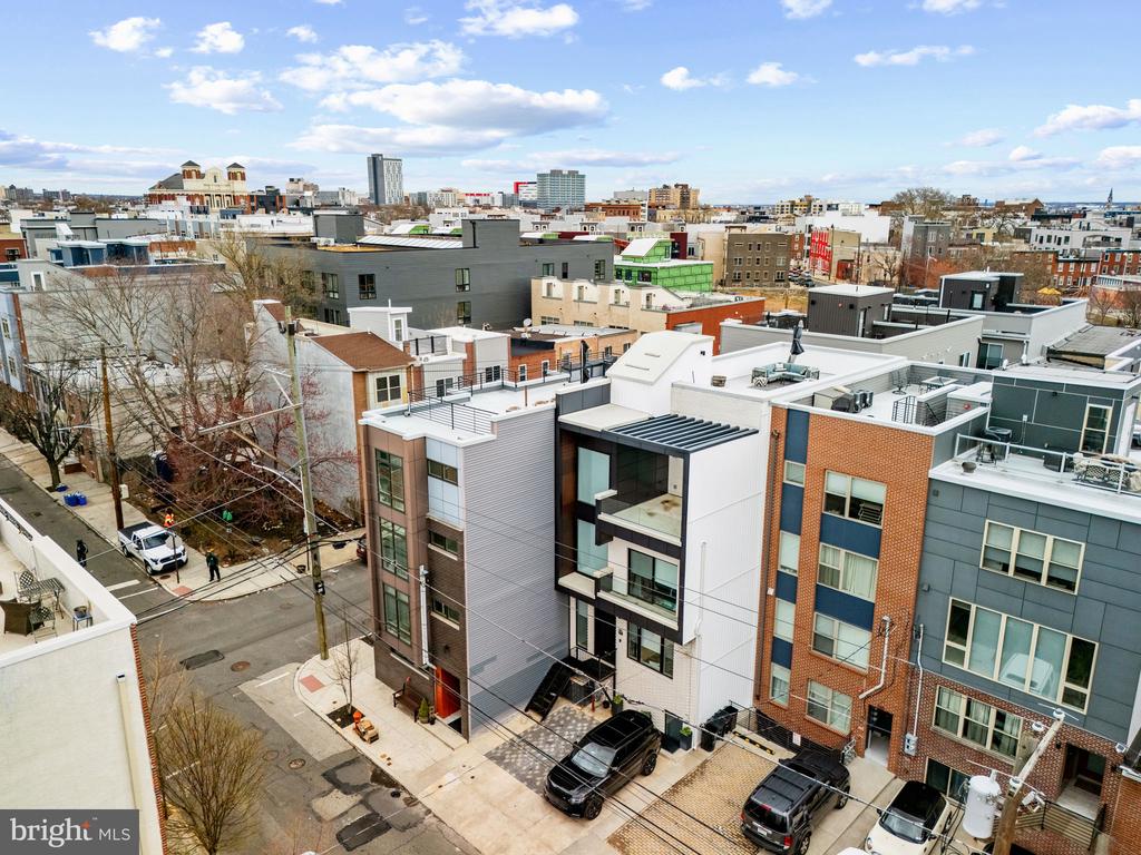 767 N UBER STREET