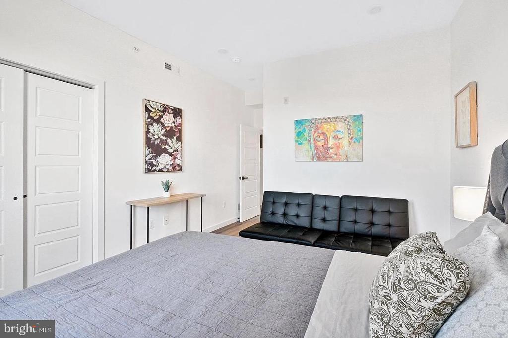1735 S 23RD STREET Unit: 5