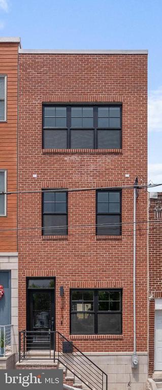 613 MERCY STREET
