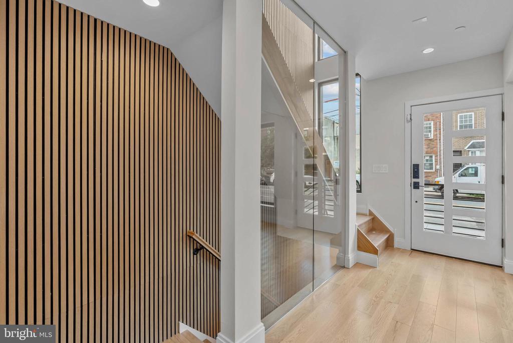 1101 CHRISTIAN STREET Unit: 3