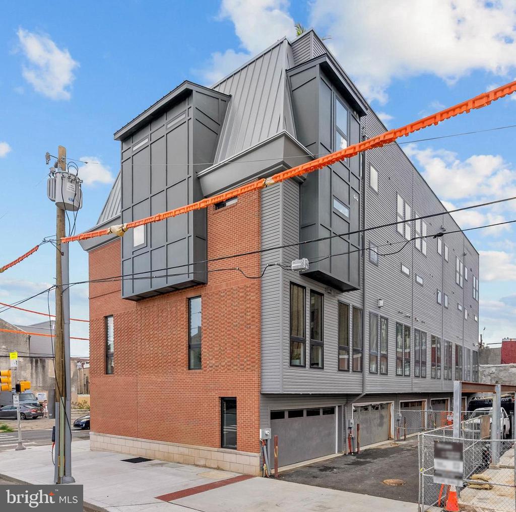 1101 CHRISTIAN STREET Unit: 3