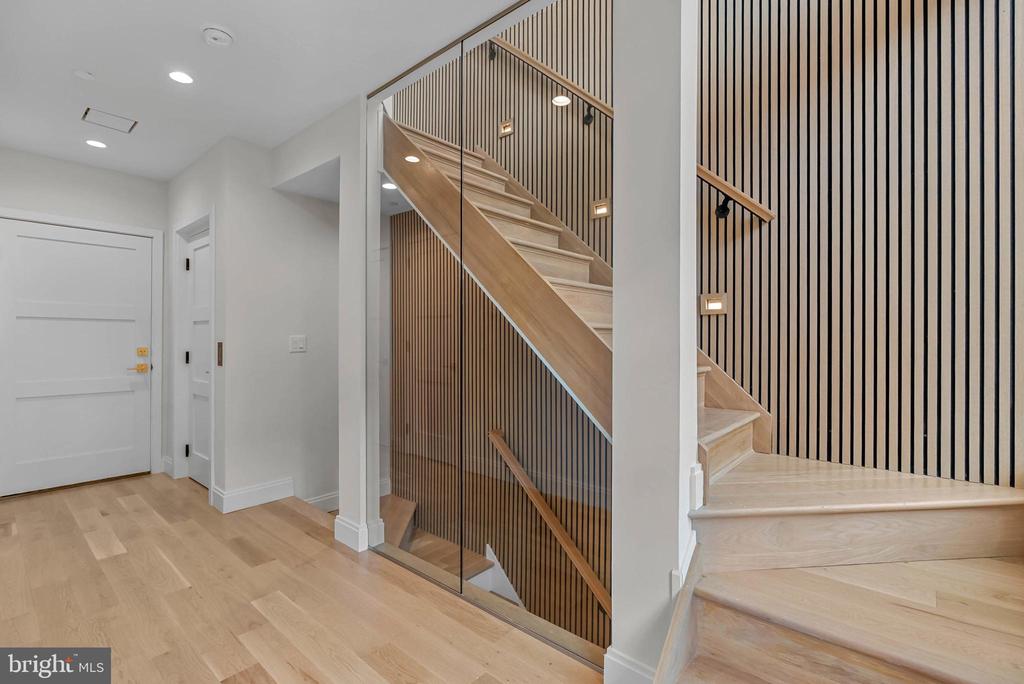 1101 CHRISTIAN STREET Unit: 3