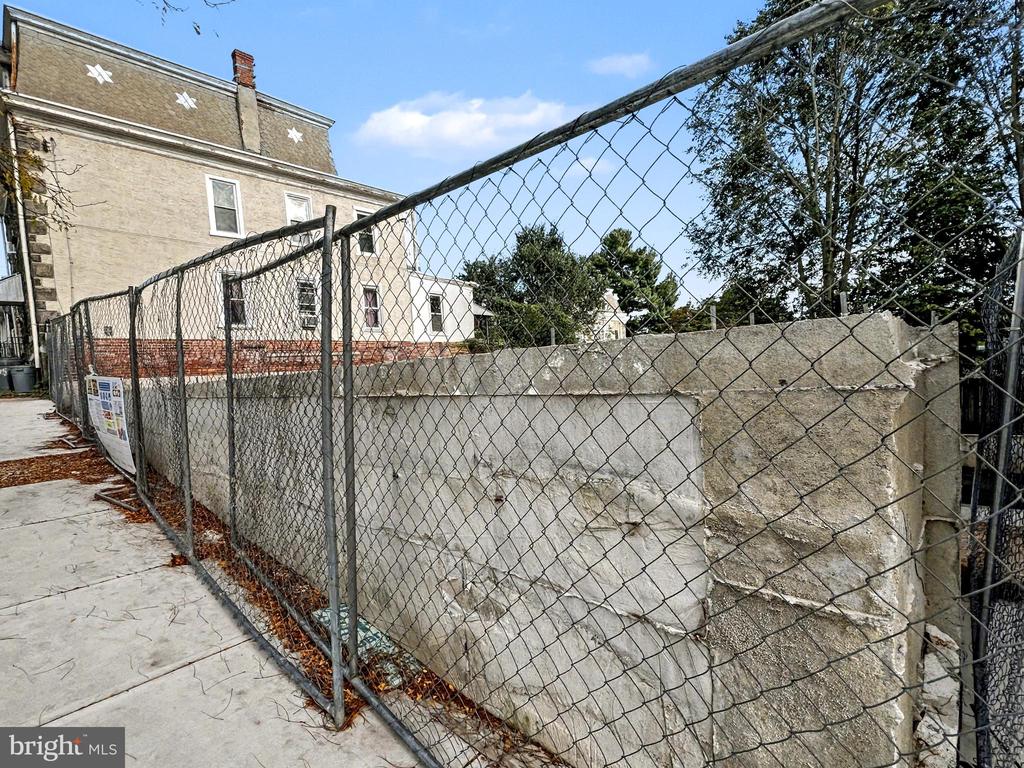 210 KALOS STREET