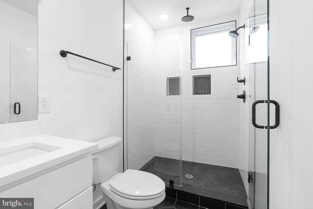 719 N 16TH STREET Unit: 4