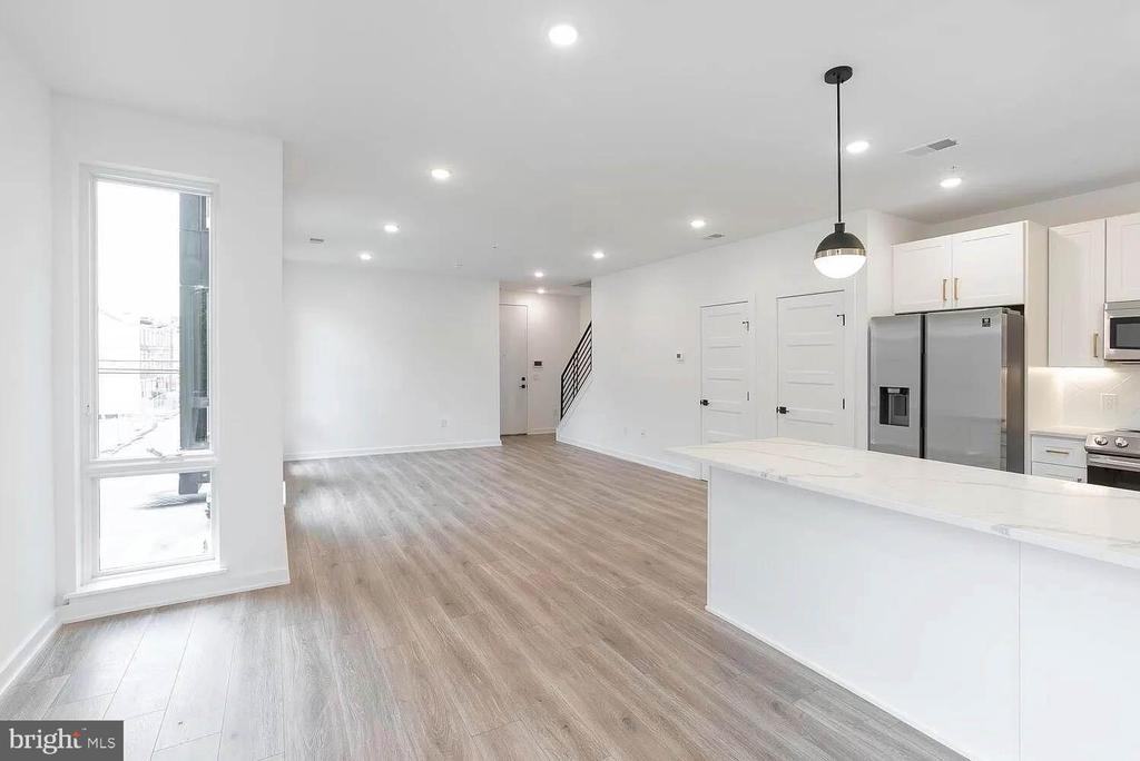 719 N 16TH STREET Unit: 4