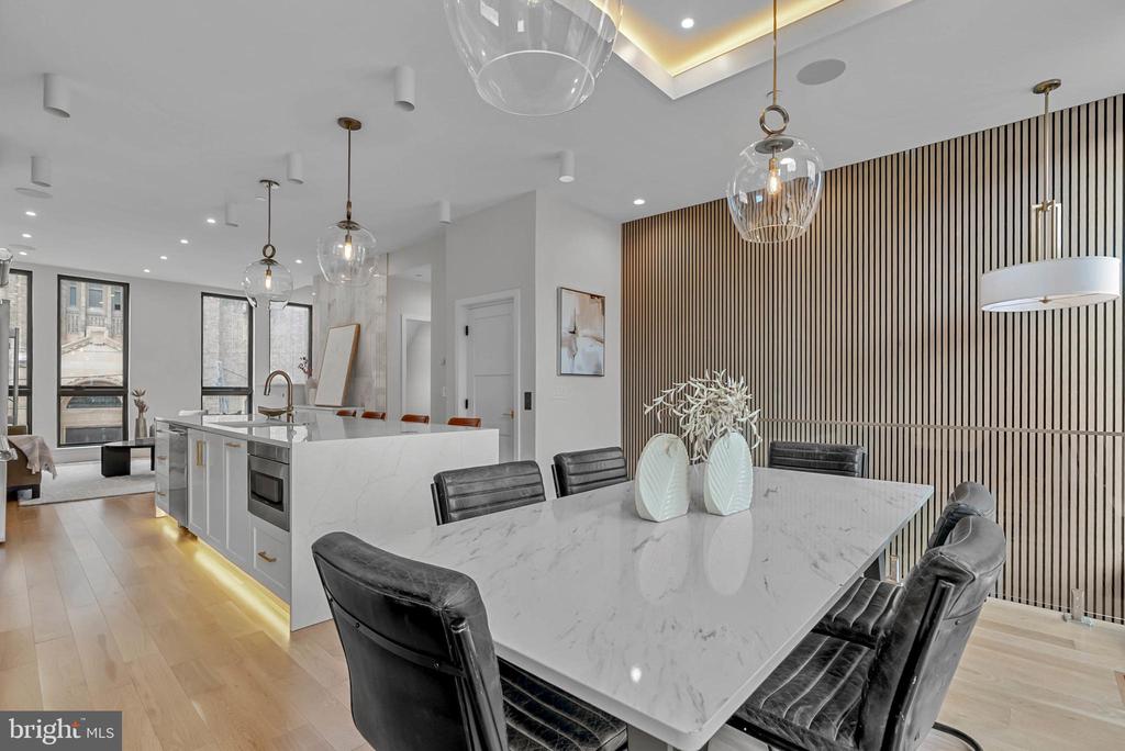 1101 CHRISTIAN STREET Unit: 5