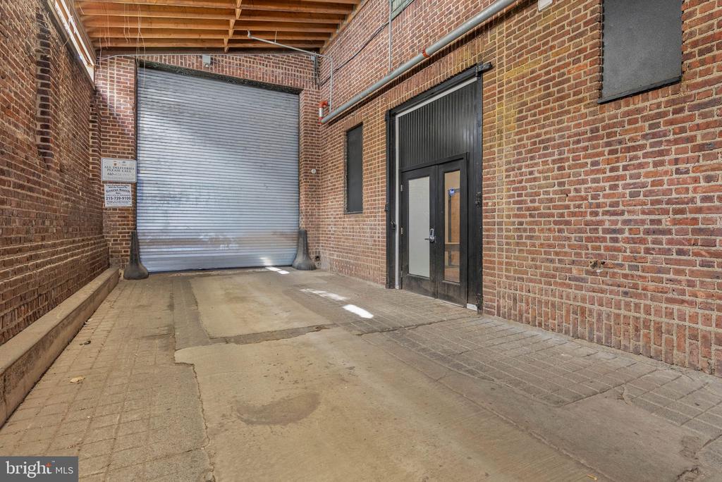 1521 N 31ST STREET Unit: 300