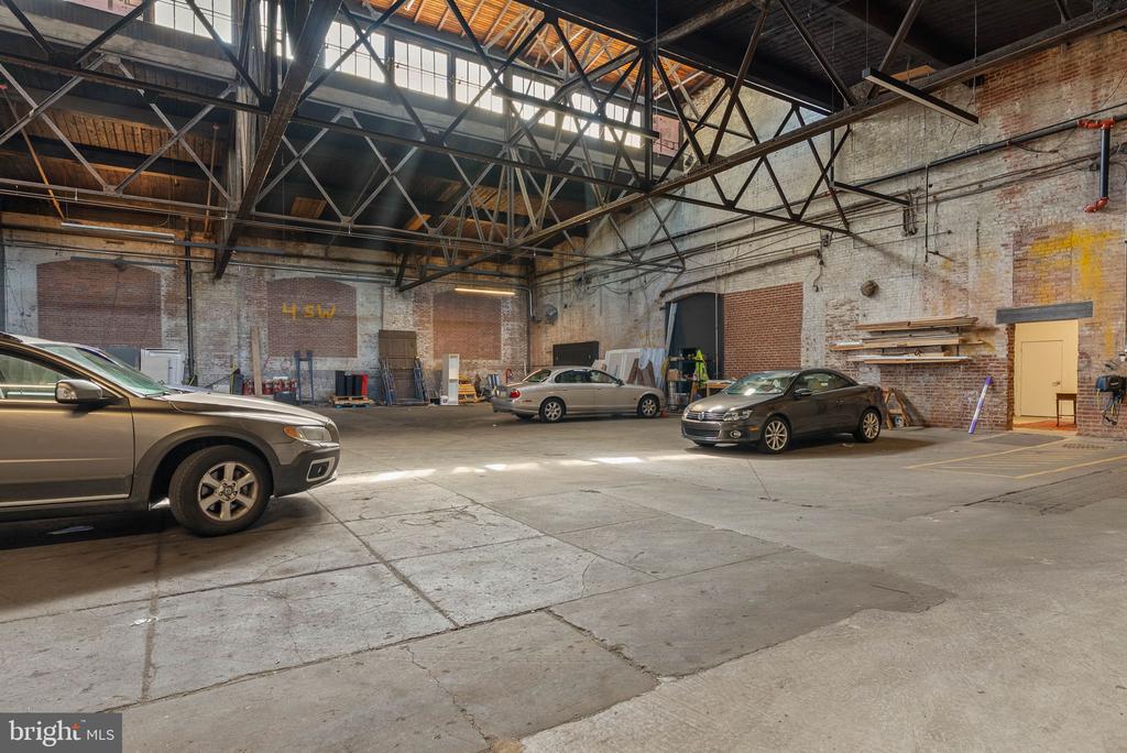 1521 N 31ST STREET Unit: 300