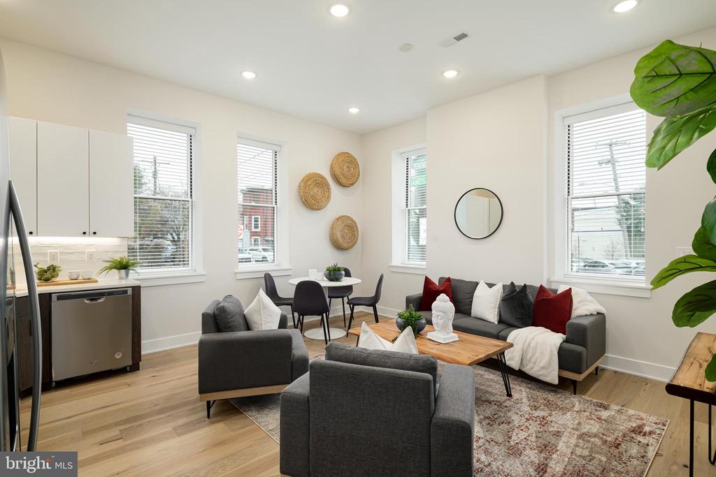 1723 FRANCIS STREET Unit: 1A