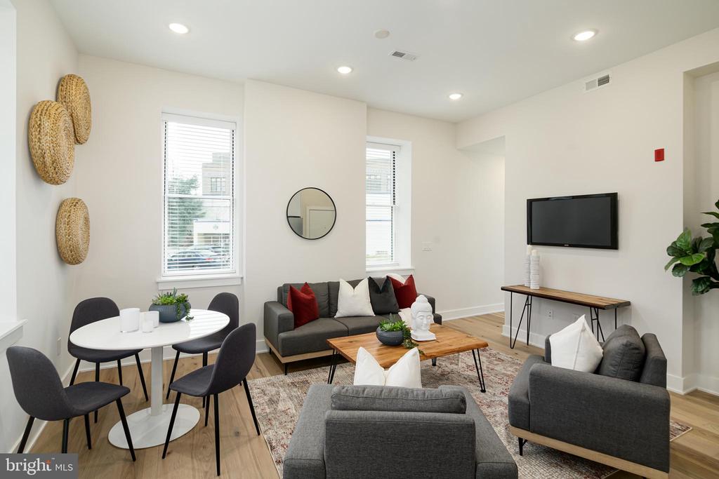 1723 FRANCIS STREET Unit: 1A