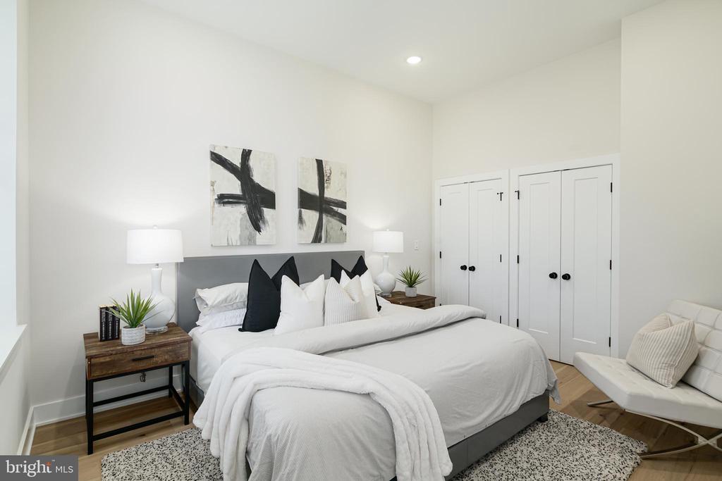 1723 FRANCIS STREET Unit: 1A