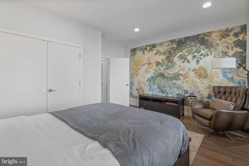 1753 N MARSHALL STREET Unit: B