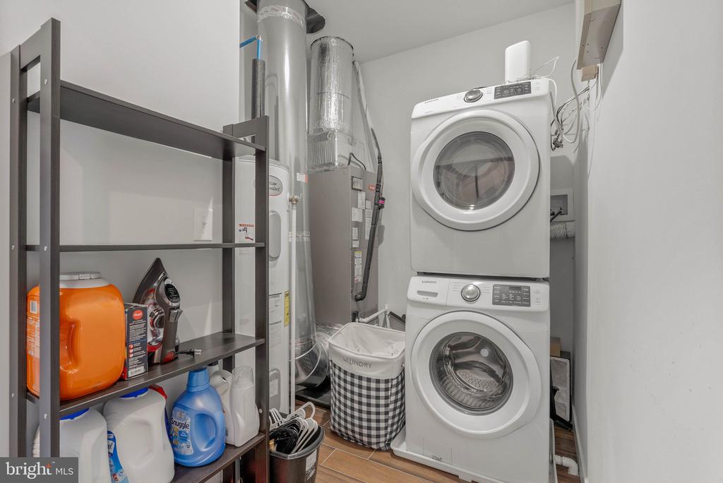 1753 N MARSHALL STREET Unit: B